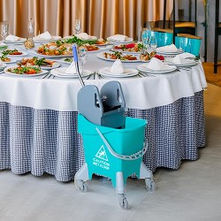 Stilo Bucket 30 Litres With Wheels + Stilo Wringer